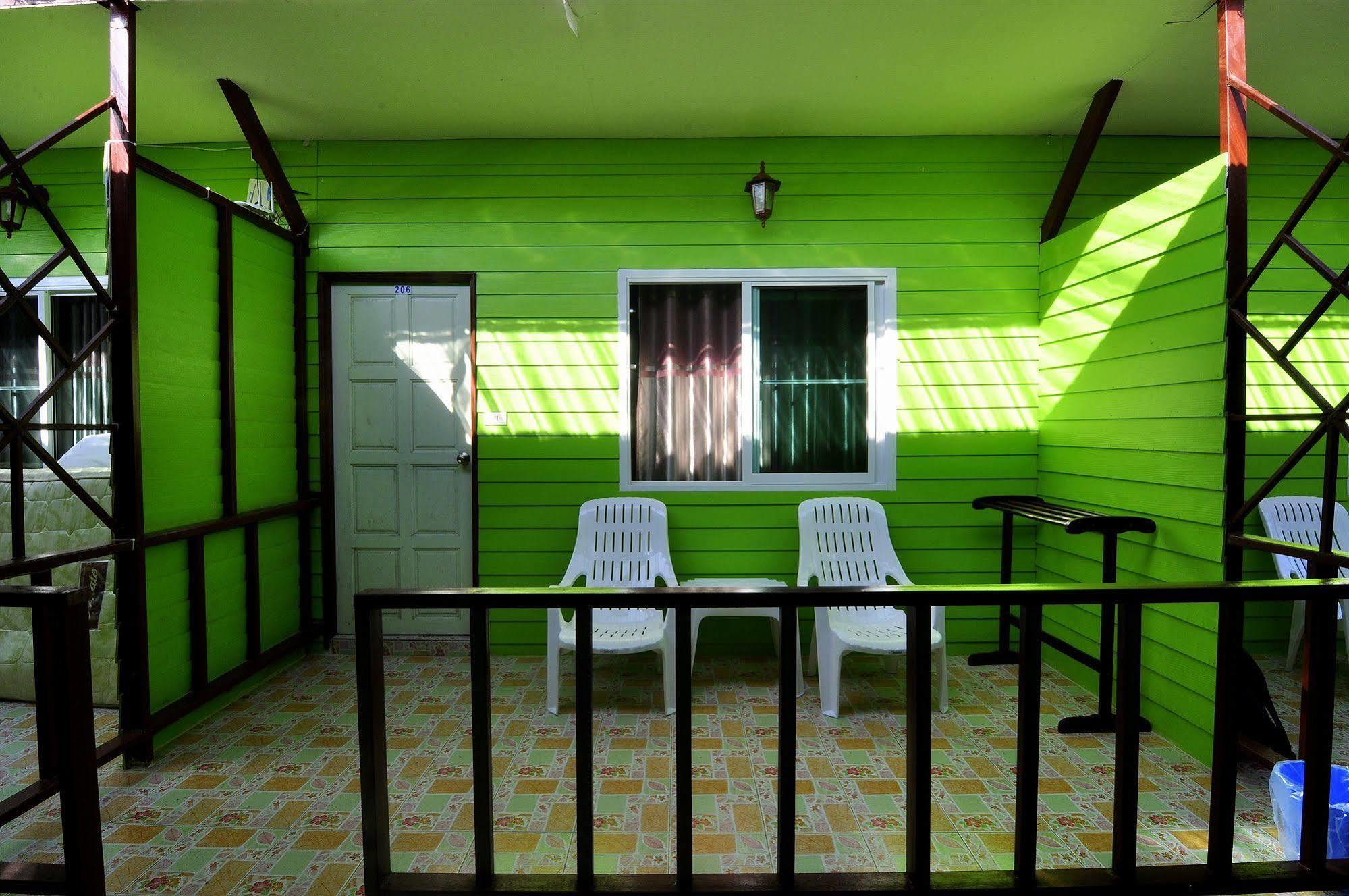 Phi Phi Sand Sea House Exterior photo