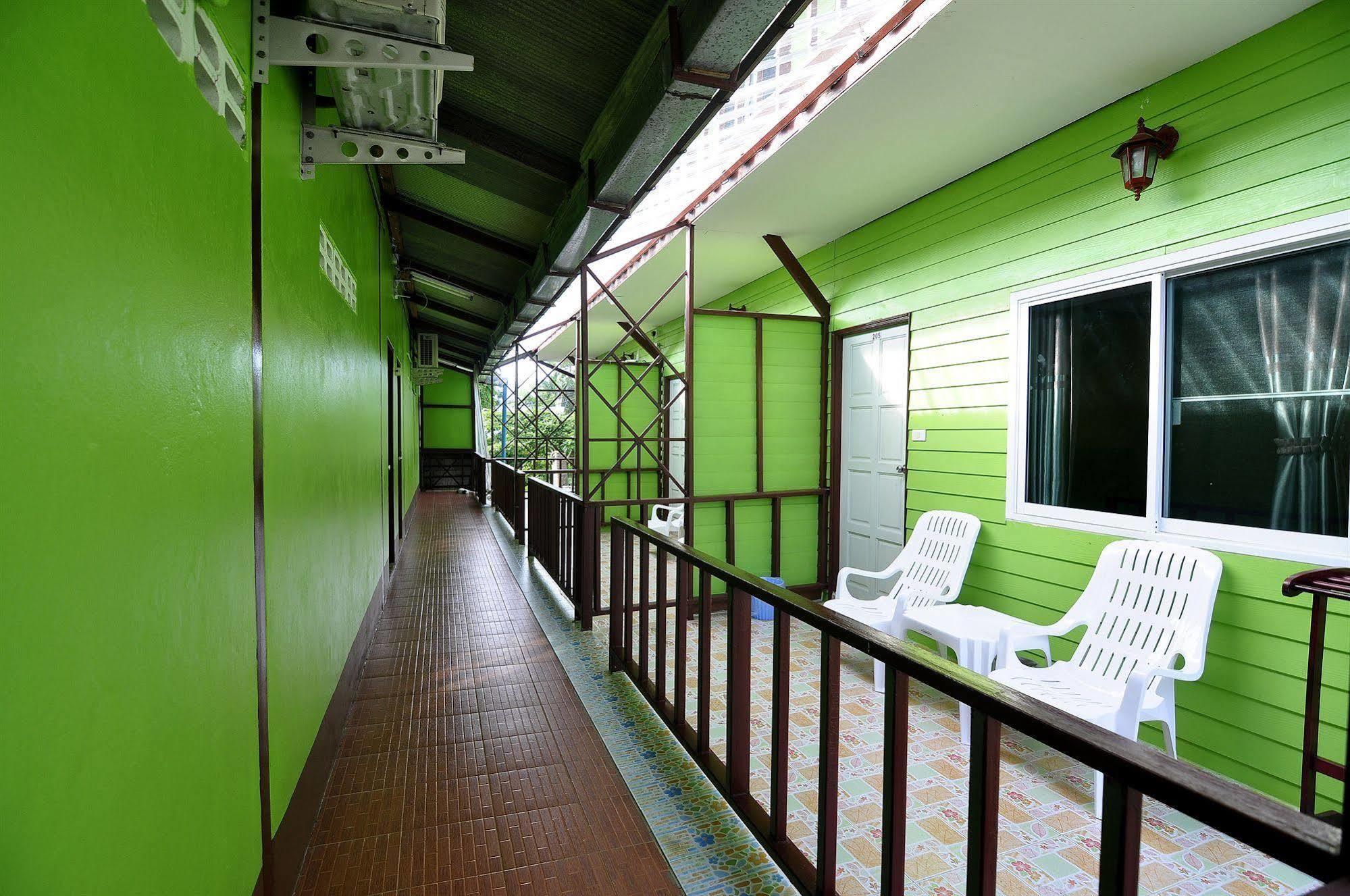Phi Phi Sand Sea House Exterior photo